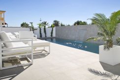 Casa Satya Guardamar Activa Investment piscina